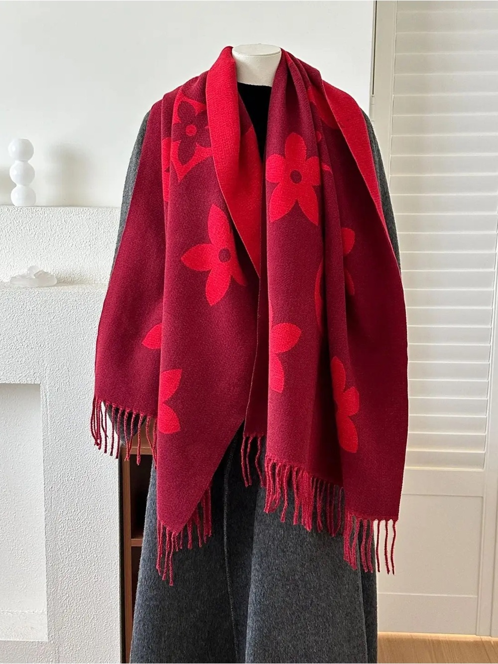 Red Bold Floral Fringe Wrap Scarf - Unbranded, Reversible 72 x 25 inches NWOT